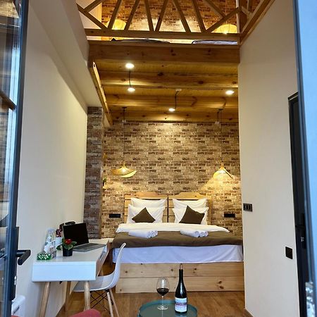 Berkri Gastro Yard & Guest House Енокаван Экстерьер фото