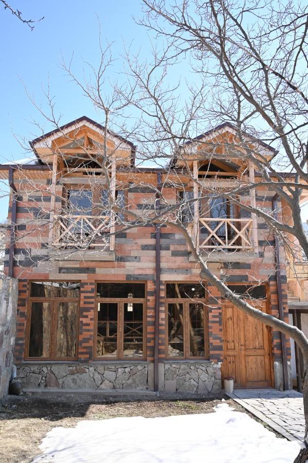 Berkri Gastro Yard & Guest House Енокаван Экстерьер фото
