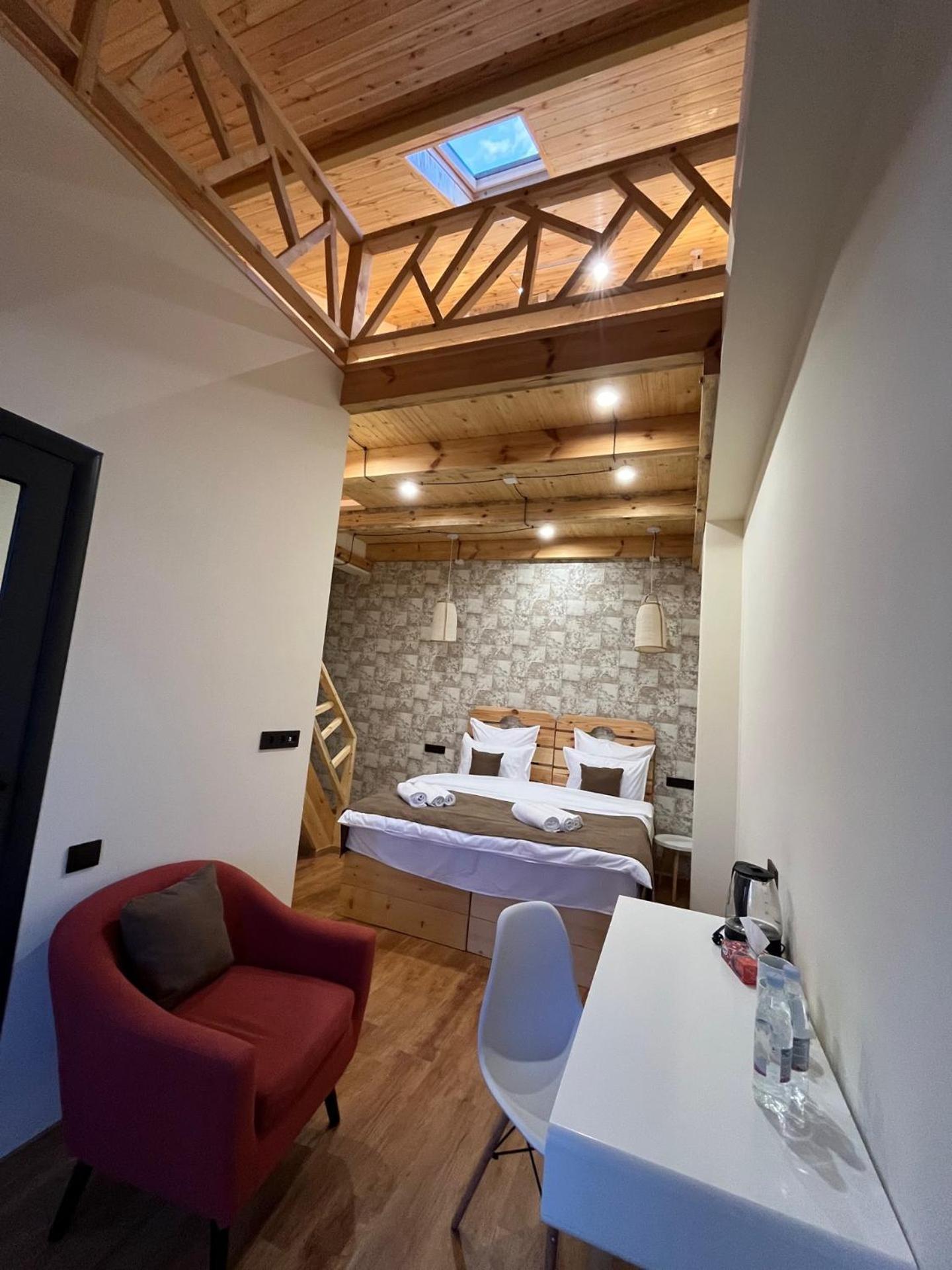 Berkri Gastro Yard & Guest House Енокаван Экстерьер фото